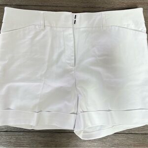 Women’s white stretchable shorts